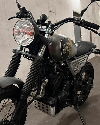 Honda Dominator scrambler