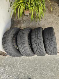 Gomme invernali con cerchi in ferro