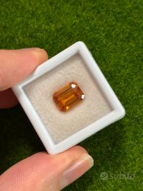 Zaffiro Arancio 4.05 ct taglio Emerald certificato