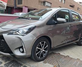 Toyota Yaris 1.5 Hybrid 5 porte Business