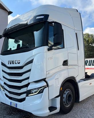 Iveco S-Way 490, anno 2022, km 407.000, ADR, Retar
