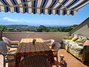 Appartamento con vista mare