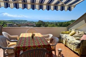 Appartamento con vista mare