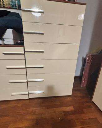 Armadio due settimini e due comodini