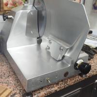 Affettatrice professionale da banco – lama 30 cm