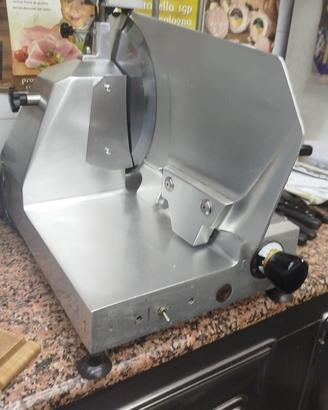 Affettatrice professionale da banco – lama 30 cm