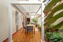 bivano-con-cortile-privato