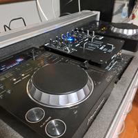 Coppia di lettori Pioneer 350 e mixer Denon