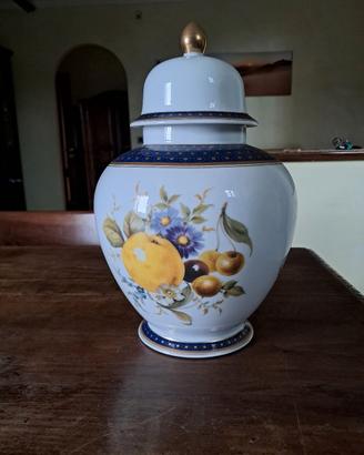 Vaso  in porcellana 