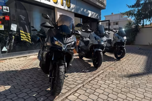ADX 300 - SYM - MY2026 - PROMO - BAULETTO INCLUSO