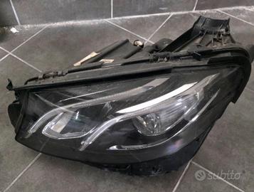 Faro Mercedes classe E cabrio 2019