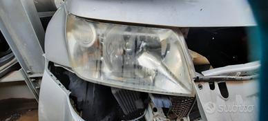 SUZUKI GRAND VITARA 2010 - FARO ANTERIORE DESTRO
