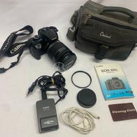 Macchina fotografica Canon EOS 400D con accessori