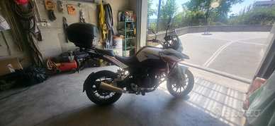 Moto trk 251