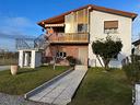 villa-composta-da-due-unita-abitative