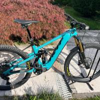 Bicicletta E MTB  YETI 160 E T1