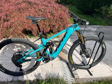 Bicicletta E MTB  YETI 160 E T1