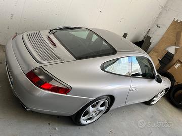 PORSCHE 996