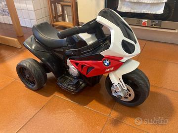 Moto cavalcabile per bambini Bmw