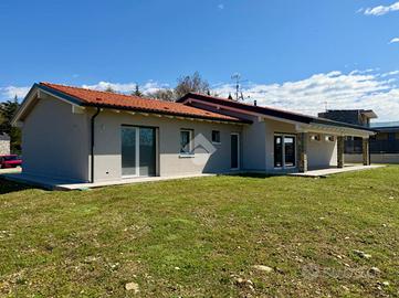 VILLA SINGOLA A AFFI