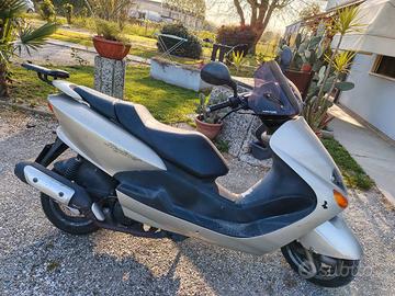 Yamaha scooter