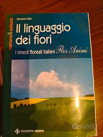 vari libri: fiori di Bach, oli essenziali 