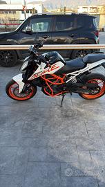 KTM DUKE 390