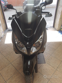 Honda SW-T 600 ANNO 2011