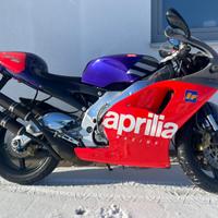 Aprilia RS 250 Reggiani Suzuki RGV 250 2tempi