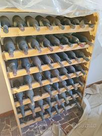 Vecchie bottiglie di vino