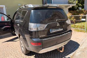 Mitsubishi Outlander 7 Posti – 4x4 con Lock – GPL