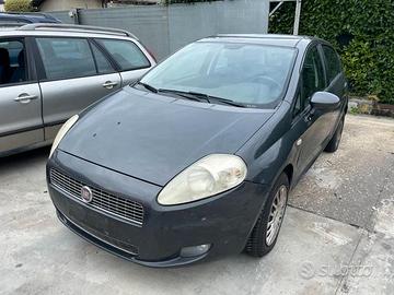 Ricambi per Fiat Grande Punto 1.4 b 2008