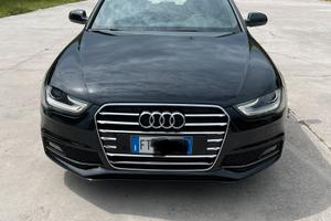 Audi A4 Avant SLINE 2015 nera