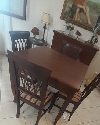 TAVOLO  ESTENDIBILE CON N. 4 SEDIE