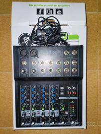 Mixer Mackie Mix8