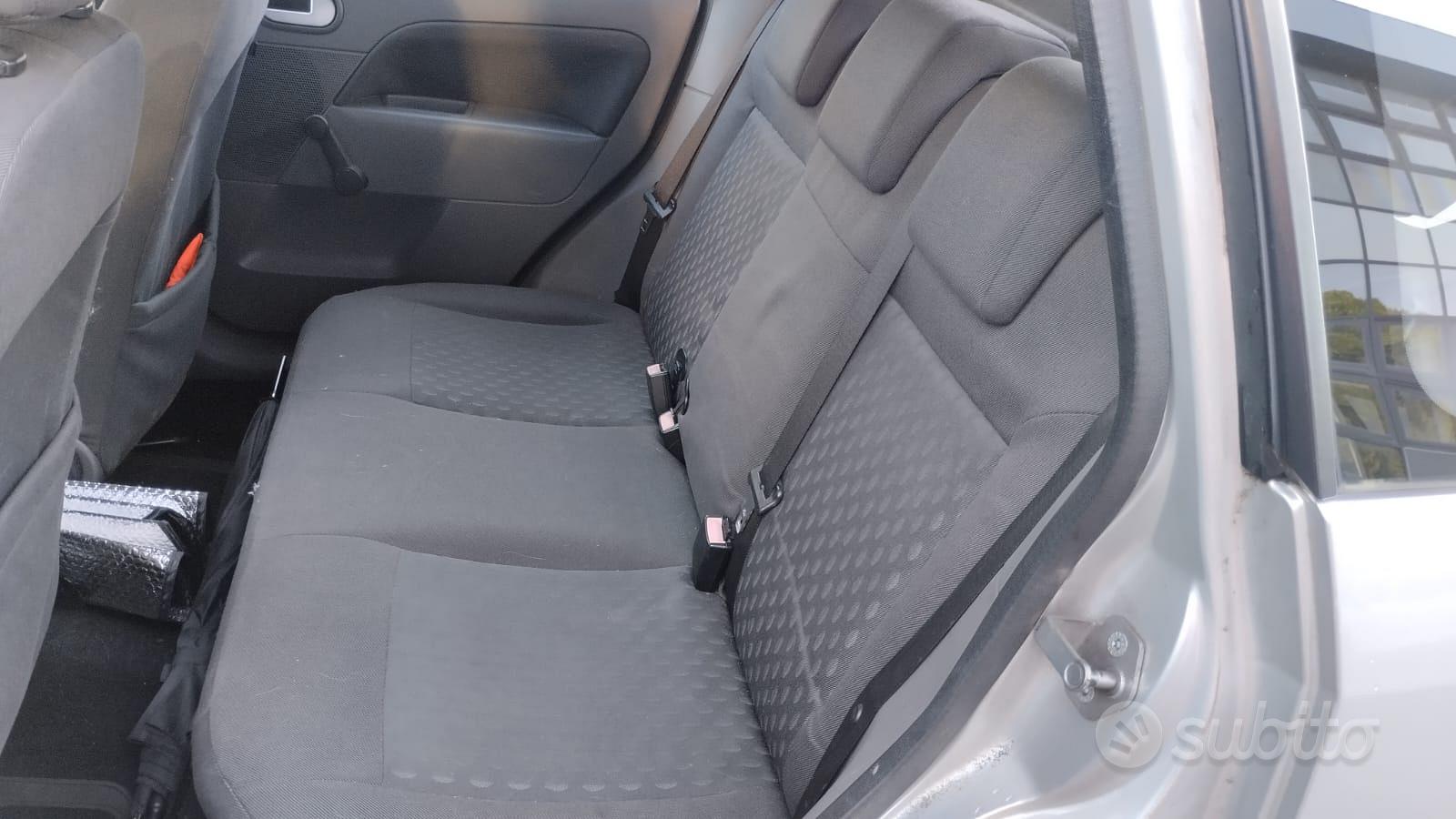 Ford Fiesta 2003 photo 3