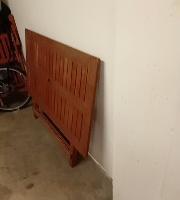 Tavolino con 4 sedie in legno