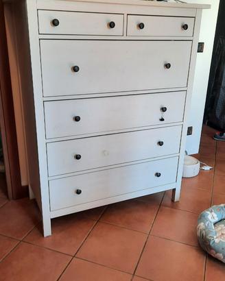 cassettiera HEMNES a 6 cassetti di IKEA