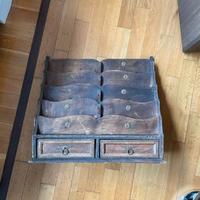 Portalettere di legno