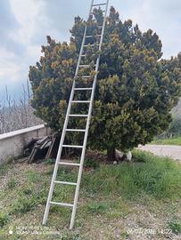 scala in alluminio di  4,5 metri