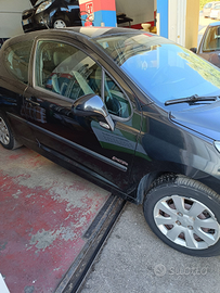 Peugeot 207 1.4 benzina / gpl