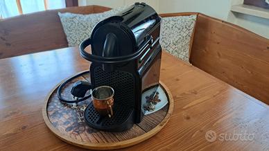 Nespresso De'Longhi Inissia usata pochissimo