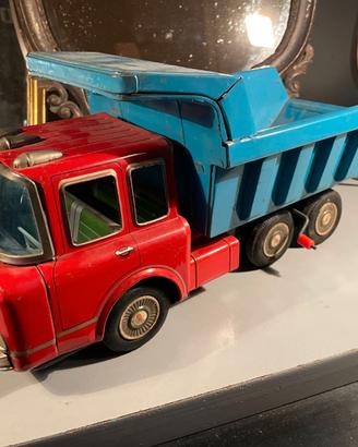 Dump Truck - Yonezawa- Japan - Camion latta