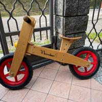 Bici in legno senza pedali