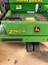 Trattore rasaerba  jhon deere z 740r raggio zero