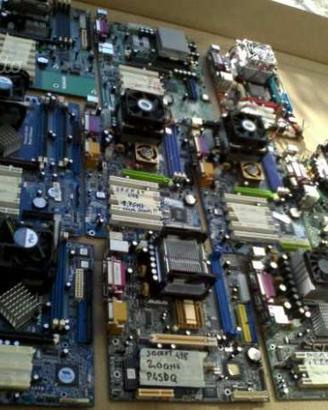 Schede madre e pc completi