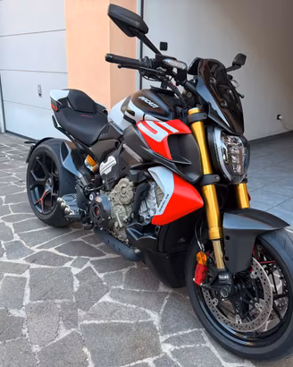 DUCATI DIAVEL V4 RS