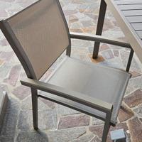 Tavolo e sedie da giardino