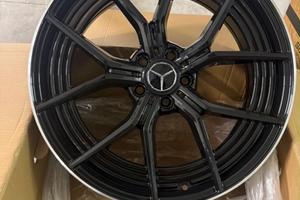 Cerchi da 20” Amg