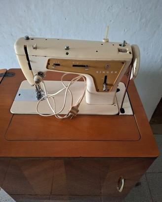 MACCHINA DA CUCIRE SINGER  ANNI 60